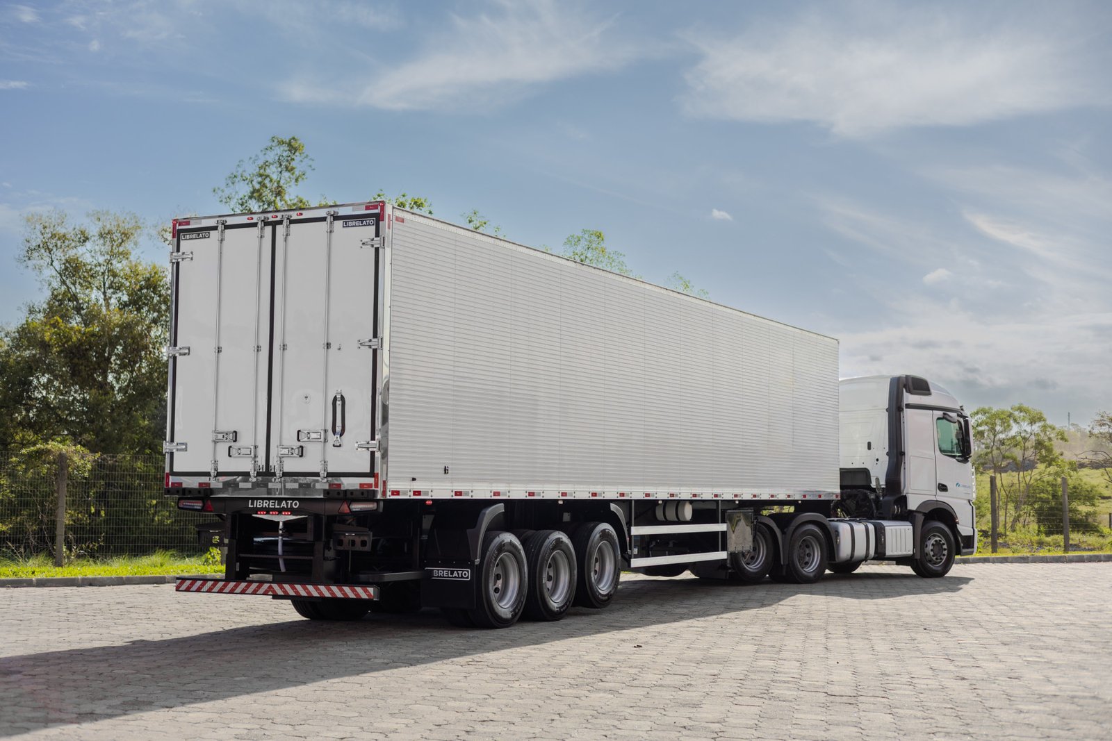 Librelato leva Furgão Frigorífico e Porta Contêiner para a EFAICS 2026