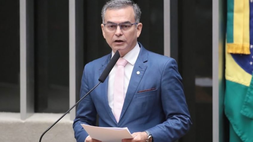 Comissão aprova adicional de risco a profissionais de saúde