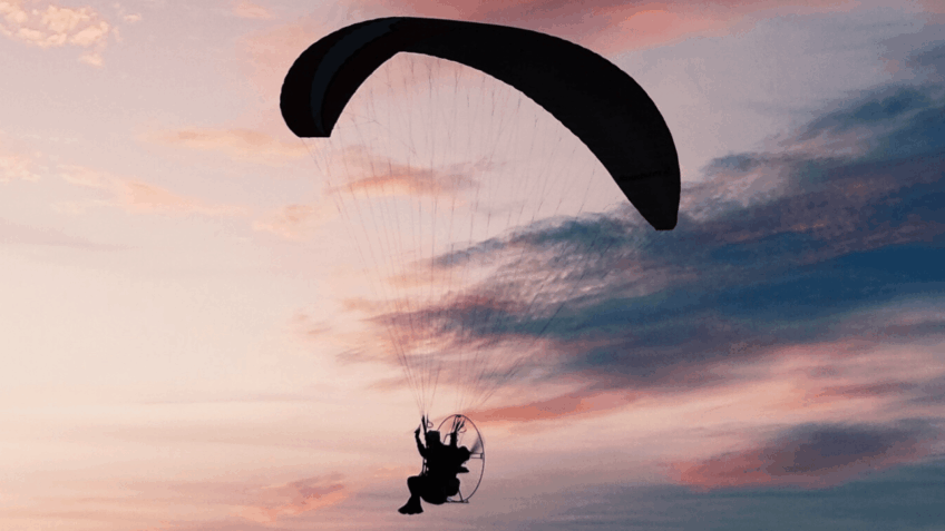 CAS aprova projeto que regulamenta formação de paraquedistas e instrutores