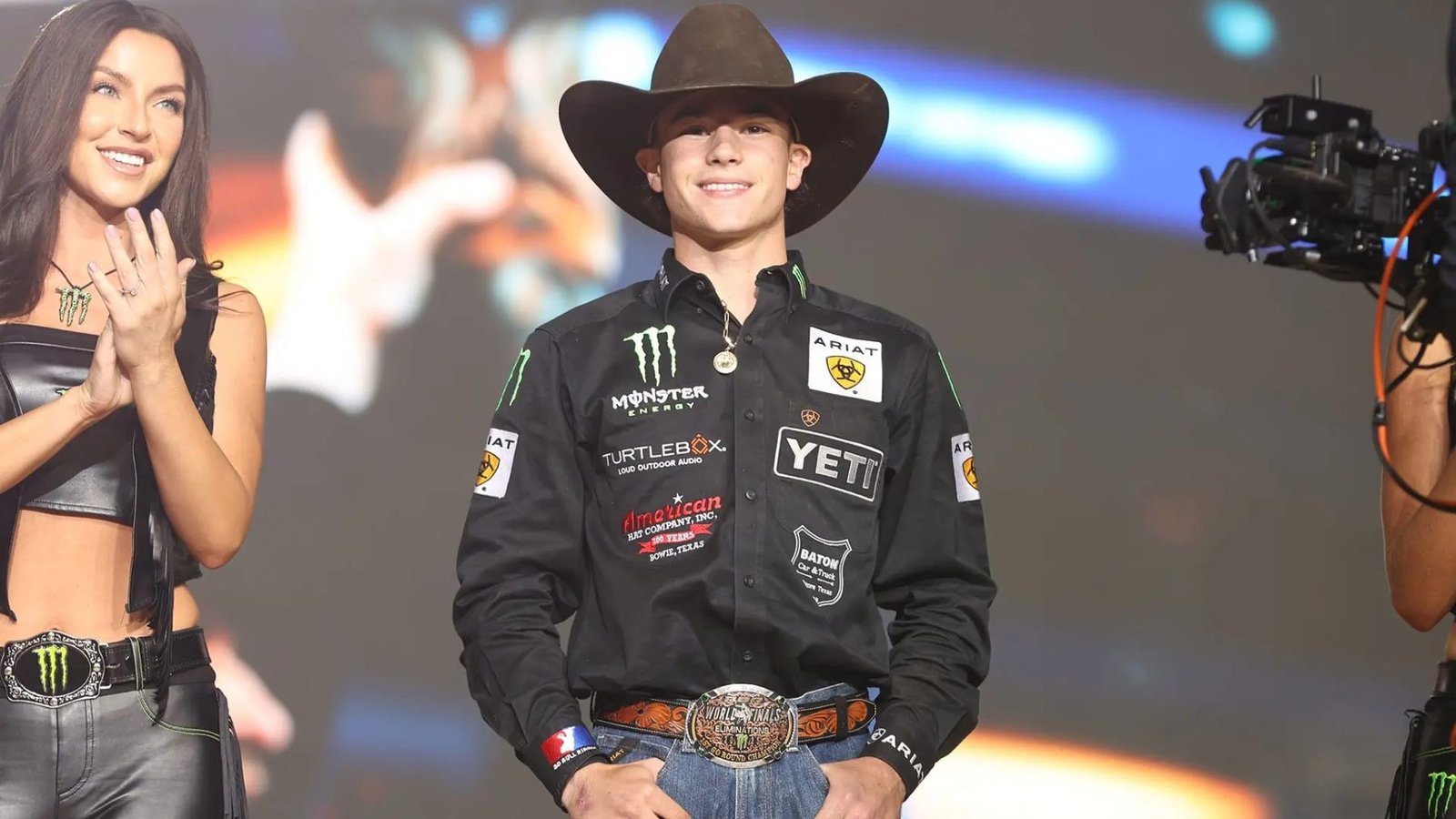Filho de brasileiro, John Crimber vence etapa da PBR na busca do título de melhor peão de rodeio