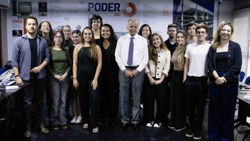 Ministro da Defesa dá palestra aos trainees em jornalismo do Poder360