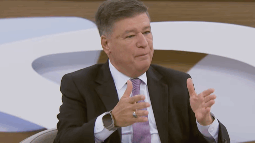 Moraes deve ser afastado durante investigações sobre Master, diz Viana