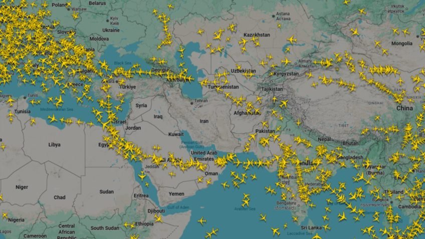 Cancelamentos de voos no Oriente Médio seguem nesta 3ª feira