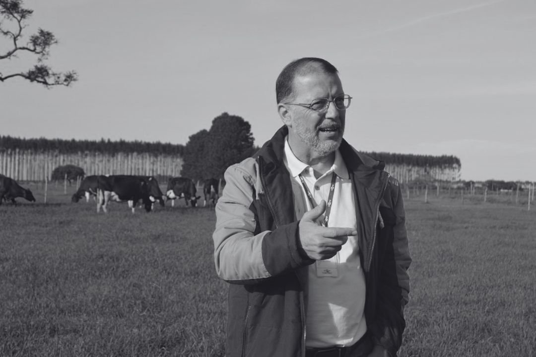 Morre um dos maiores nomes da pecuária leiteira, Arthur Chinelato, criador do programa Balde Cheio