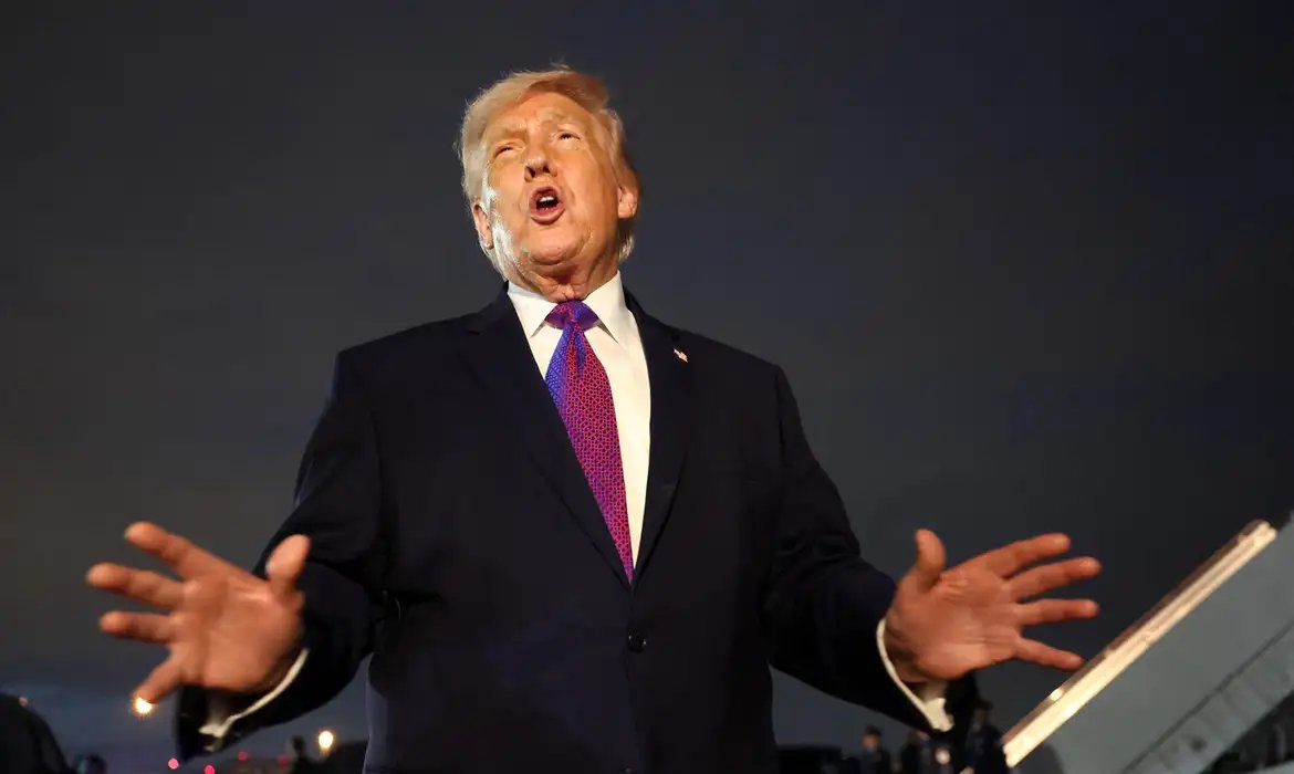 Trump diz que pode fazer com Cuba "qualquer coisa que quiser"