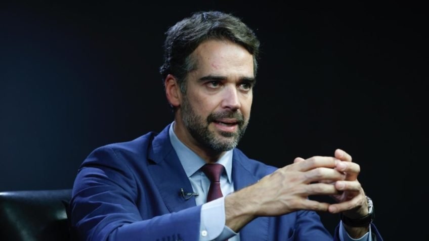 59% aprovam governo Eduardo Leite no RS, diz pesquisa