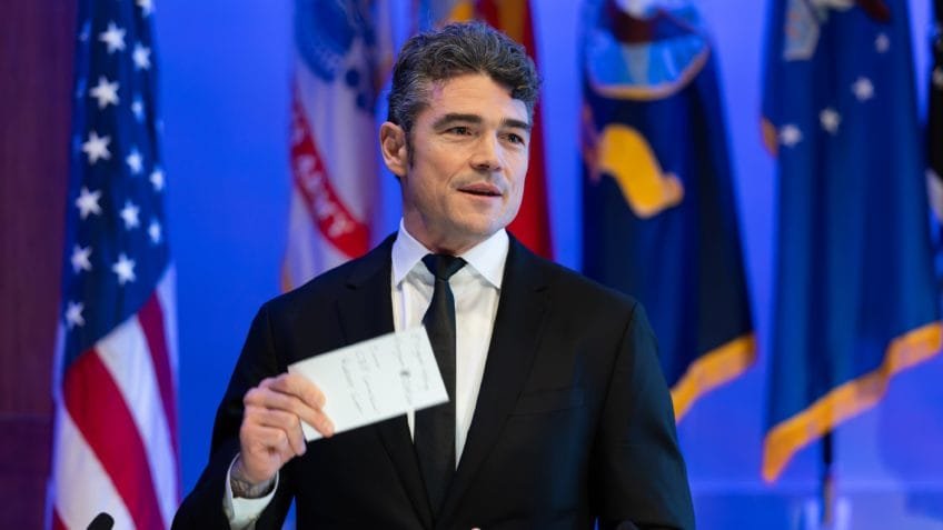 Diretor de contraterrorismo dos EUA renuncia por guerra contra Irã