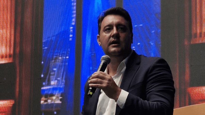 "Kassab escolheu Ratinho Junior para disputar o Planalto", diz Bornhausen