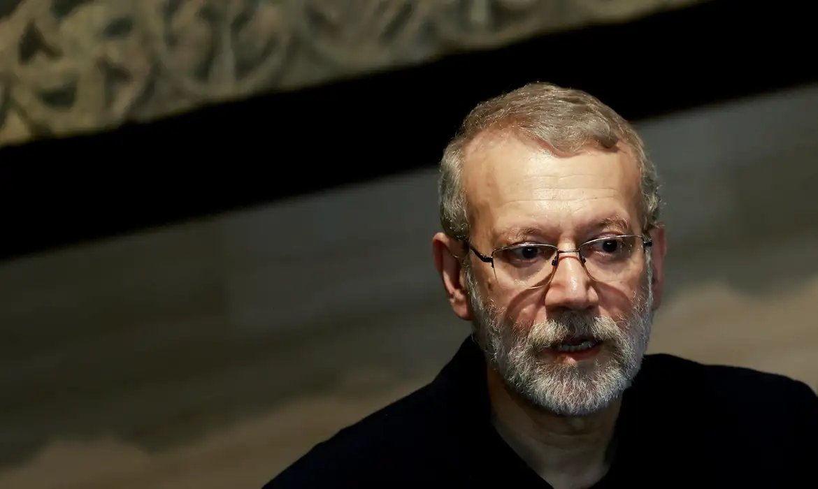 Irã confirma morte de Ali Larijani, chefe de segurança do regime