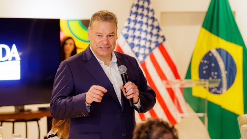 EUA aguardam resposta brasileira sobre acordo de terras raras