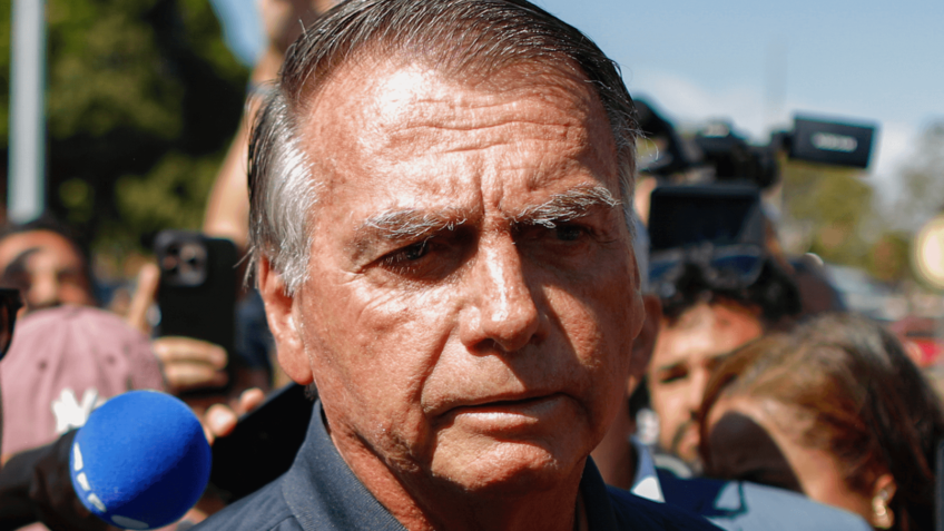 Médico defende que Bolsonaro fique em prisão domiciliar