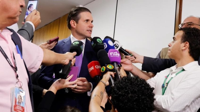 Motta diz que Câmara está "atenta" a alta dos combustíveis