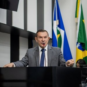 Vereador Demilson manifesta indignação após furto de fiação em escola do bairro Canjica