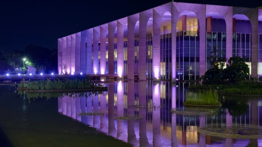 Itamaraty confirma doação de remédios e alimentos a Cuba