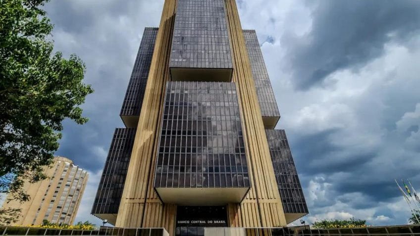 Copom reduz Selic para 14,75% e inicia ciclo de corte com cautela