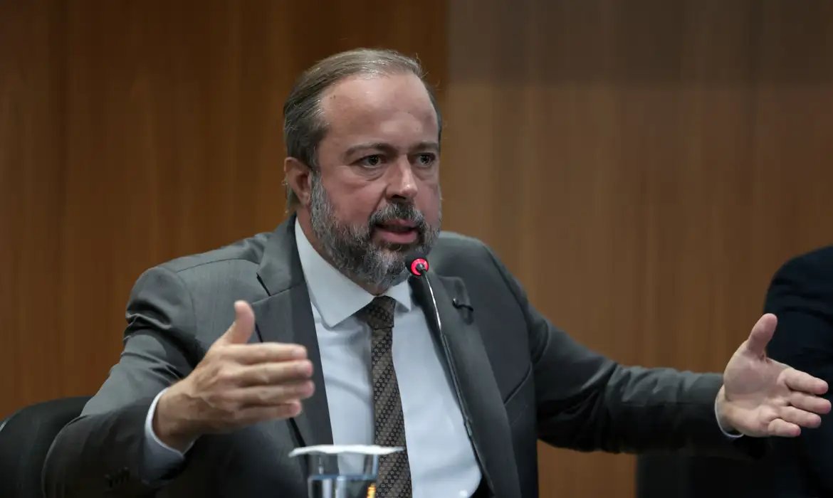 Governo endurece fiscalização contra reajuste indevido de combustíveis