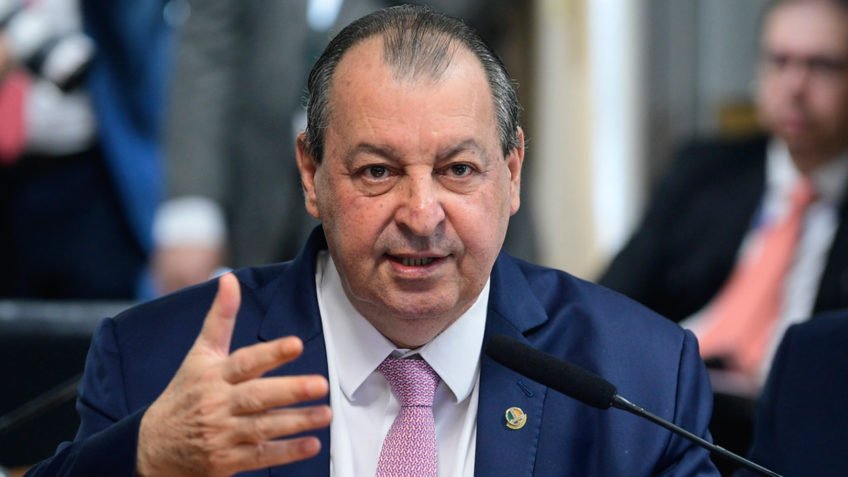 Omar Aziz lidera corrida pelo governo do Amazonas, diz Real Time