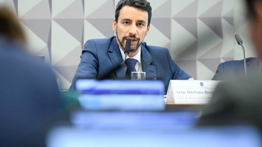 C6 Consignado nega irregularidades e critica suspensão no INSS