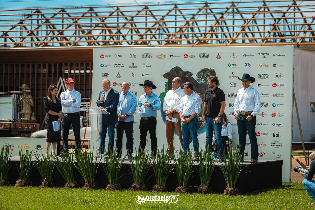 Brangus reúne 13 países em congresso mundial em Londrina
