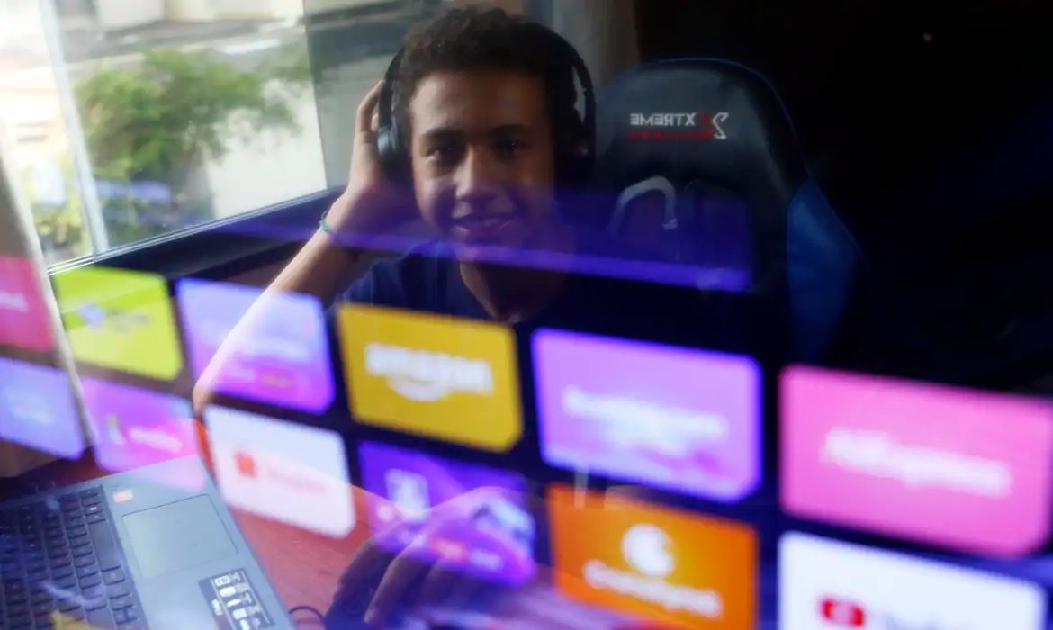 De cada 10 serviços digitais, 8 não checam idade na criação de conta