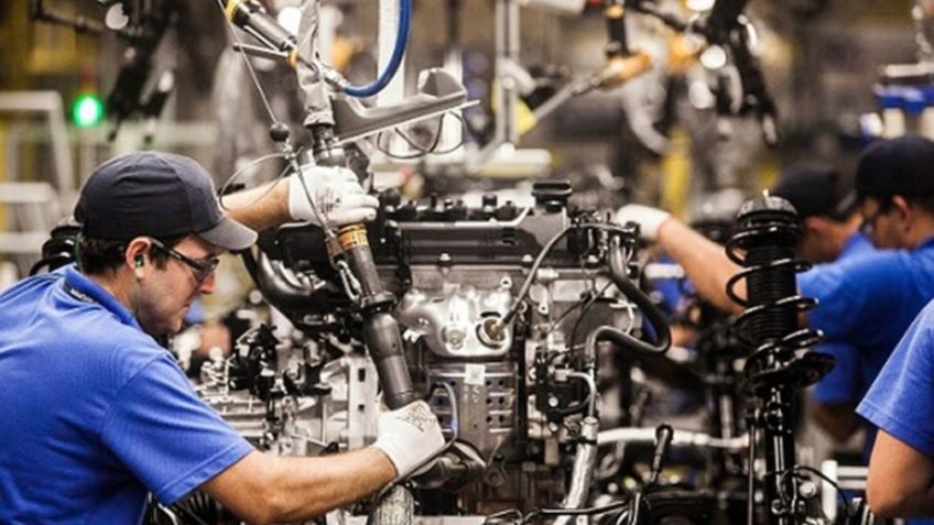 Emprego industrial tem pior fevereiro desde 2017, diz CNI