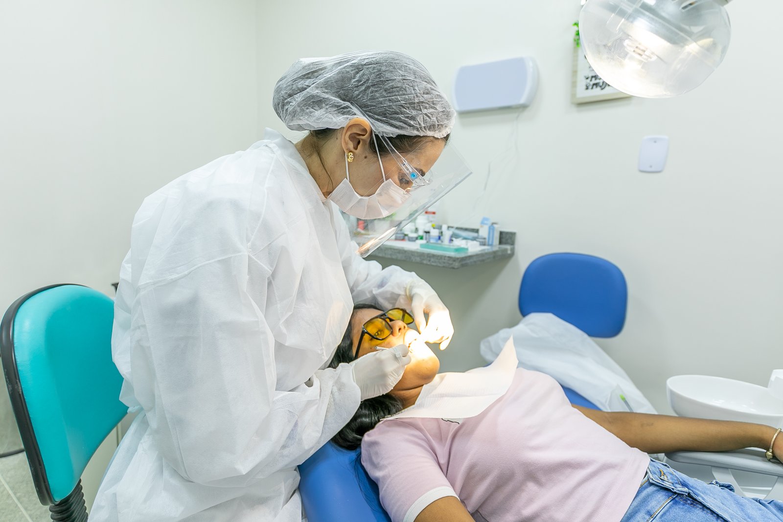 Cuiabá moderniza rede odontológica e reduz demanda de próteses