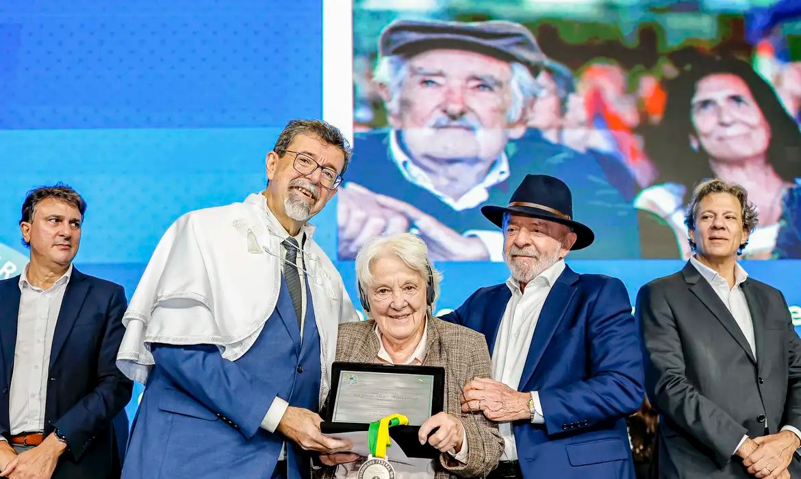 Lula destaca importância de terras raras do Brasil para América do Sul