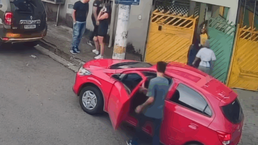 Homem rouba carro com bebê de 2 meses dentro em SP