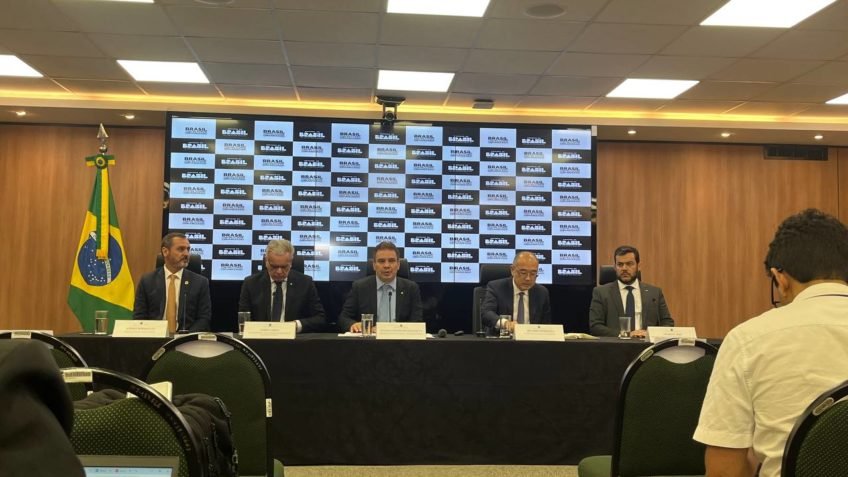 Força-tarefa dos combustíveis notificou 3 das 4 maiores distribuidoras