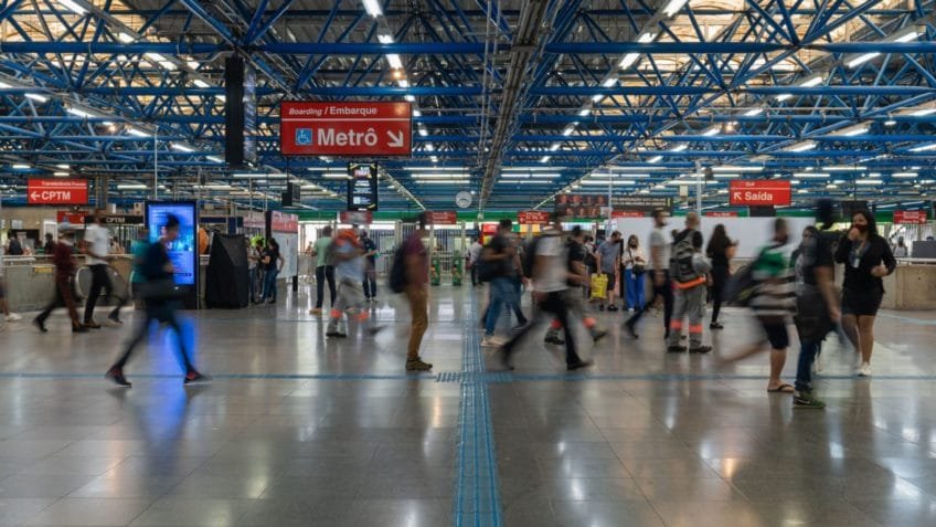 Metrô e trens terão operação 24 horas durante o Lollapalooza em SP