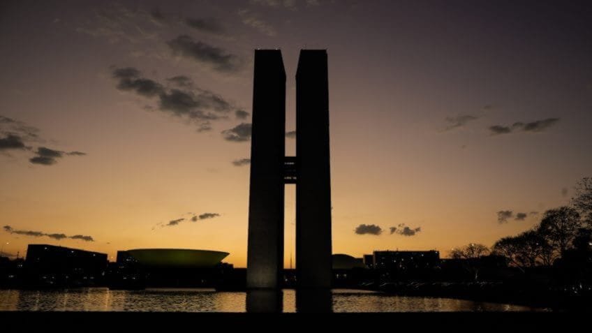 PEC do fim da escala 6 X 1 deve ficar para depois das eleições