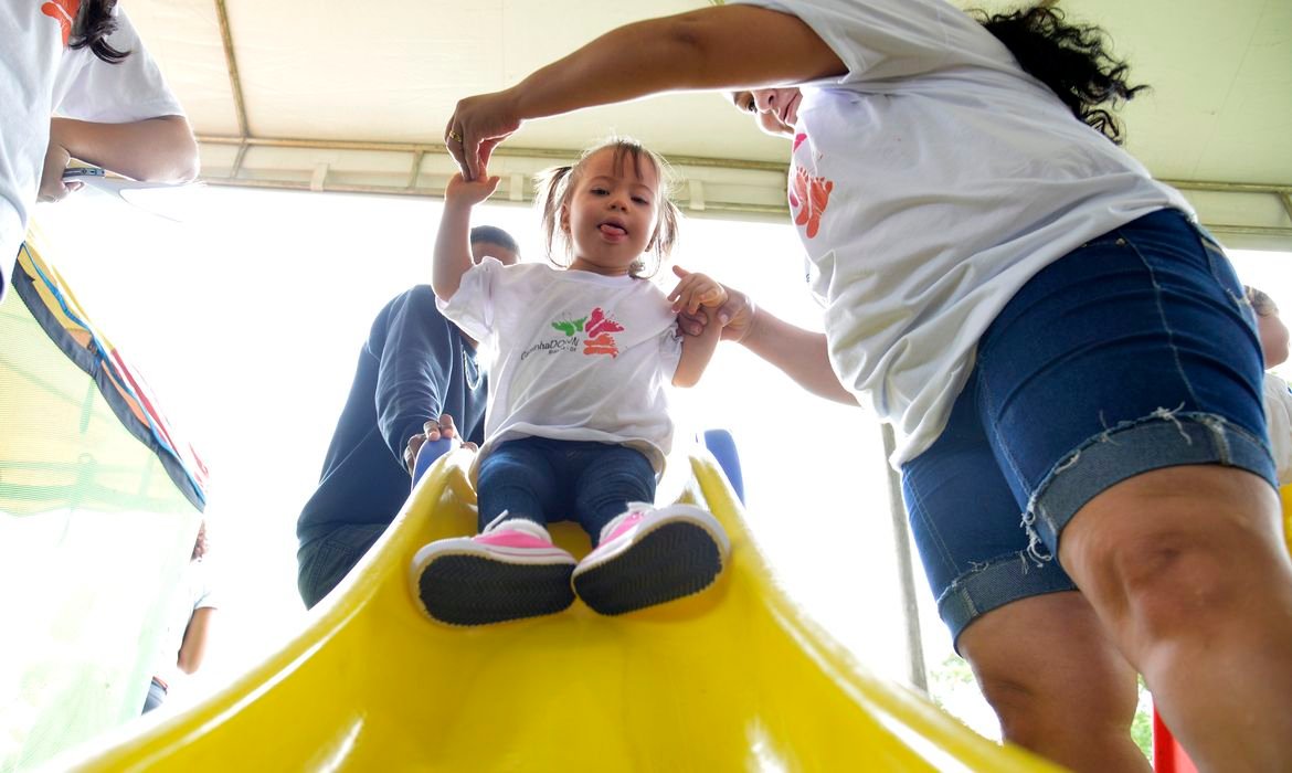 Dia da Síndrome de Down busca ampliar inclusão e combater preconceito