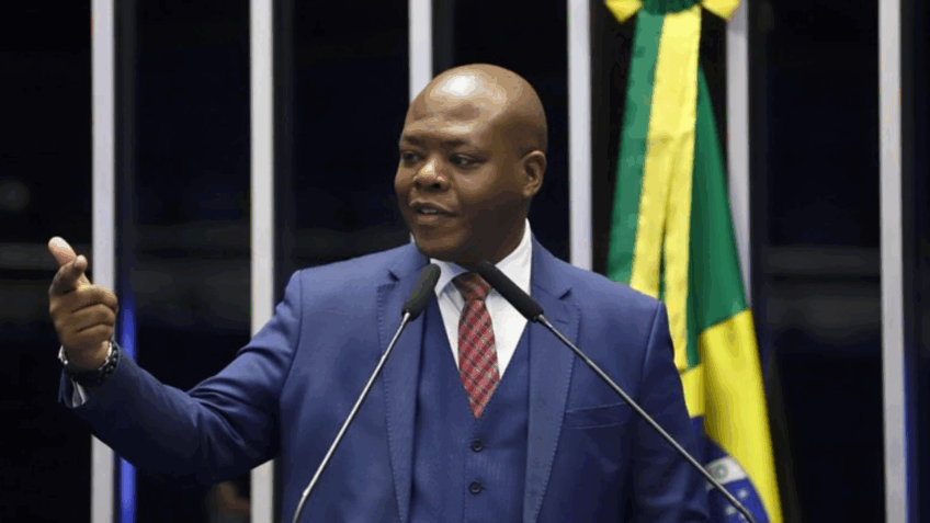 PGR denuncia Silvio Almeida por importunação sexual a Anielle Franco