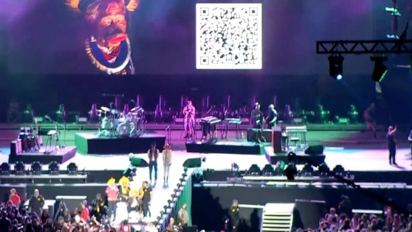 Cacique Raoni é chamado por criador do Lollapalooza ao palco