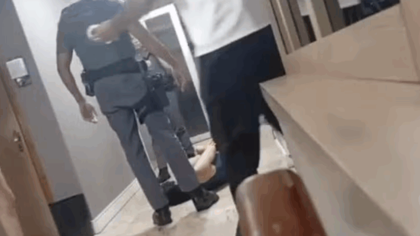 PM-SP afasta policial que chutou mulher em São Vicente