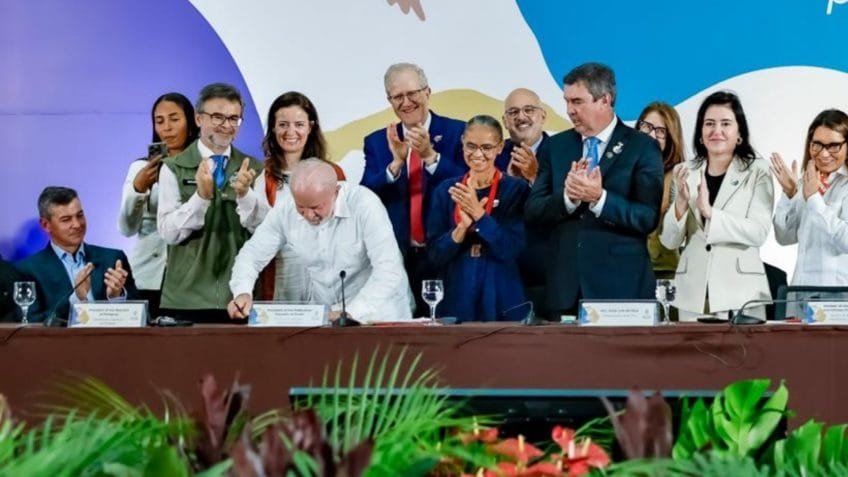 Na COP15, Lula assina decretos para ampliar áreas de conservação
