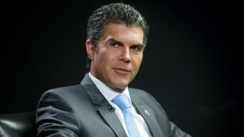 Helder Barbalho lidera disputa ao Senado no Pará