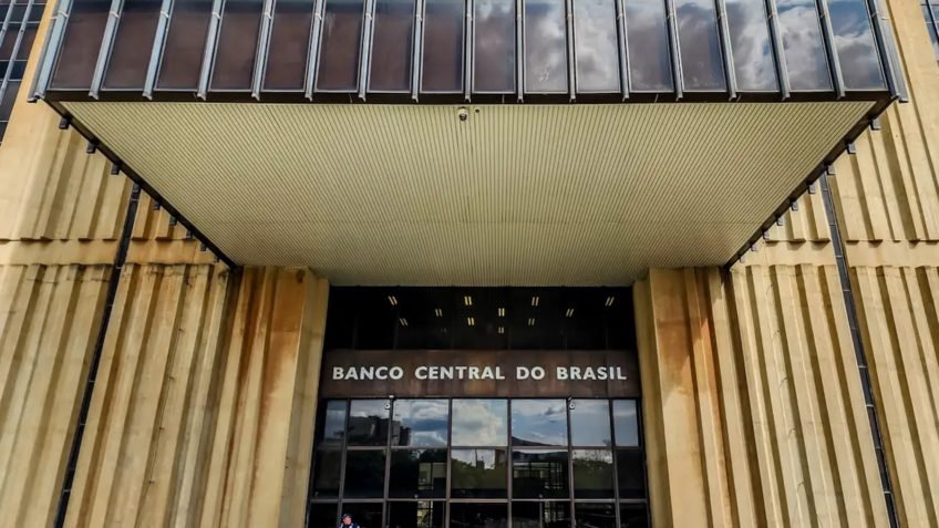 Boletim Focus eleva projeção da inflação para 4,17% em 2026