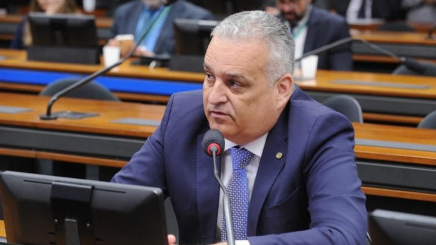 Relator da CPI diz que relatório será técnico: "Nem Lula nem Bolsonaro"