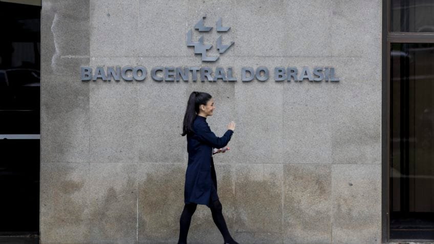 CGU abre processo contra ex-funcionários do BC por caso Master