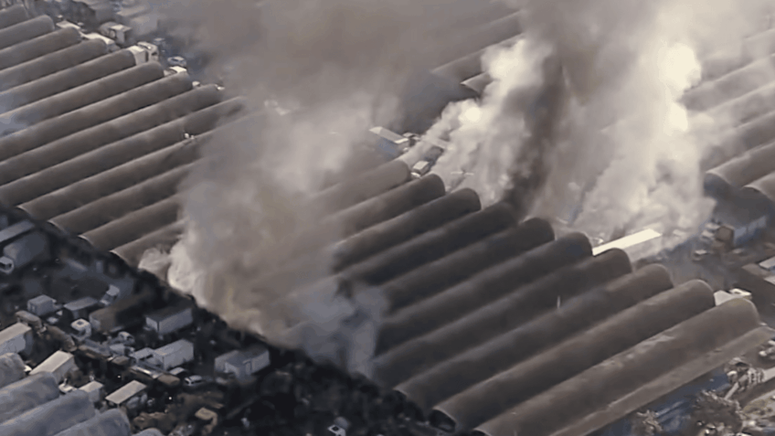 Incêndio atinge galpão da Ceasa em Irajá, no Rio
