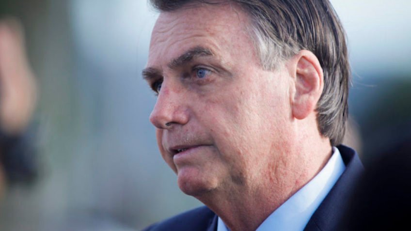 Bolsonaro não tem previsão de alta hospitalar, diz boletim