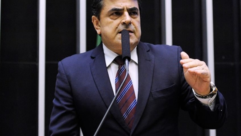 "É preciso ter protecionismo comercial", diz deputado do PL