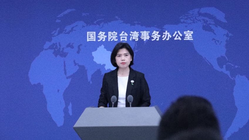 Nunca vamos renunciar à força para reunificar Taiwan, diz China