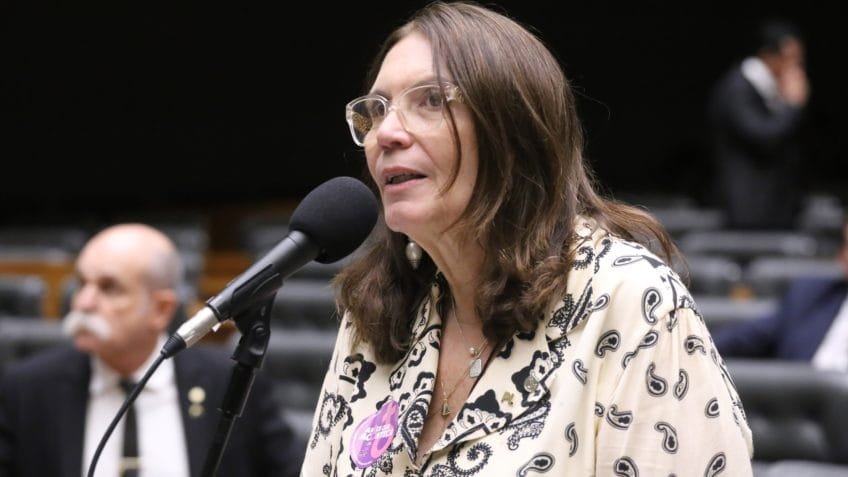 Direita quer derrubar projeto sobre misoginia na Câmara