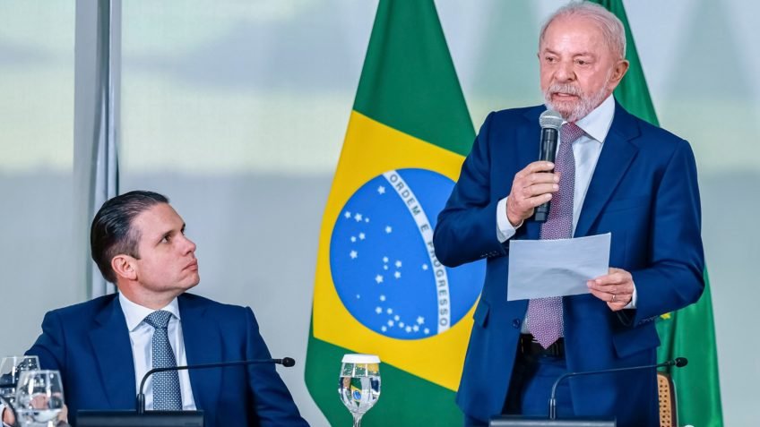 Lula comete lapso e diz que Brasil será respeitado no mundo do crime