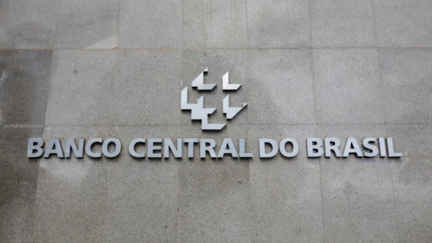 Contas externas do Brasil têm deficit de US$ 5,6 bi em fevereiro