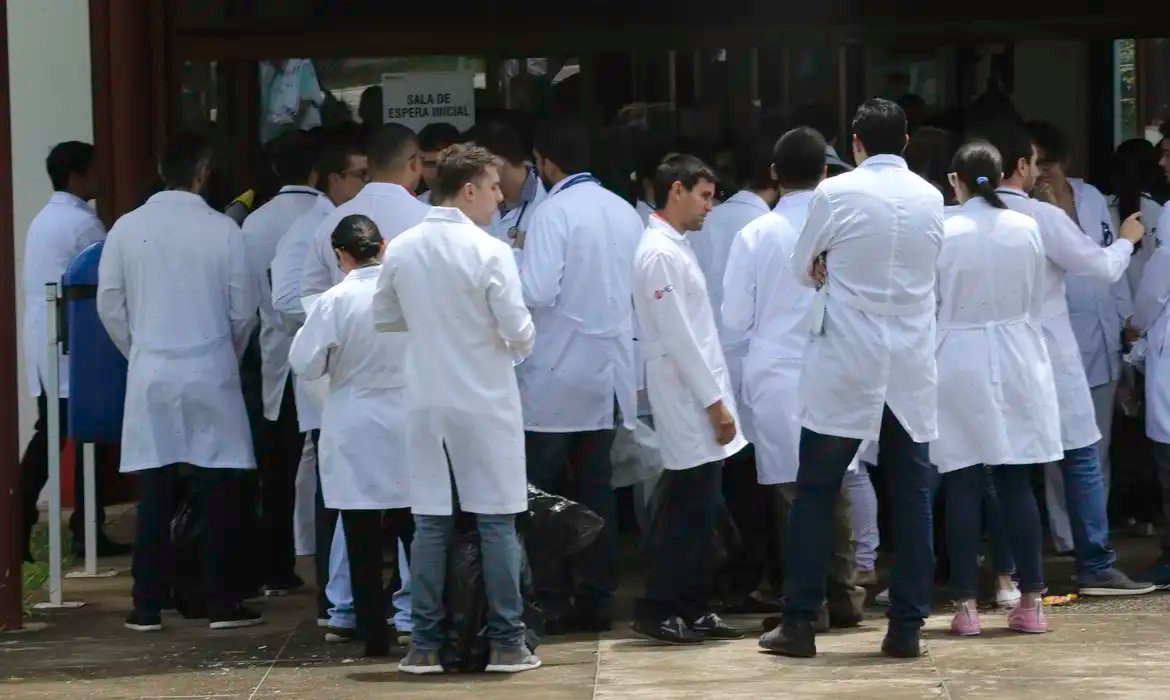 Concurso para área médica de hospitais universitários será no domingo