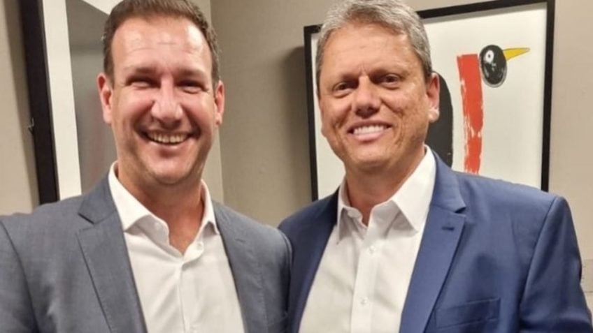 Roberto Carneiro assume Secretaria de Governo em São Paulo