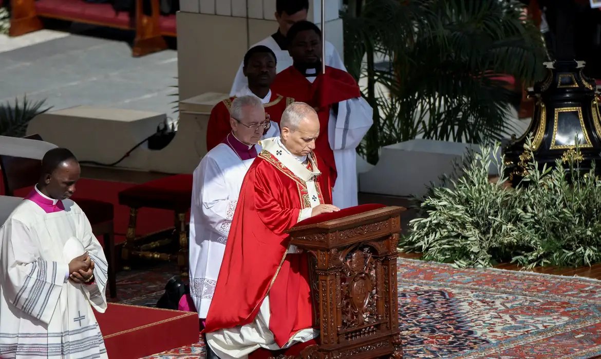 Papa Leão 14 diz que Deus rejeita orações de líderes que travam guerra